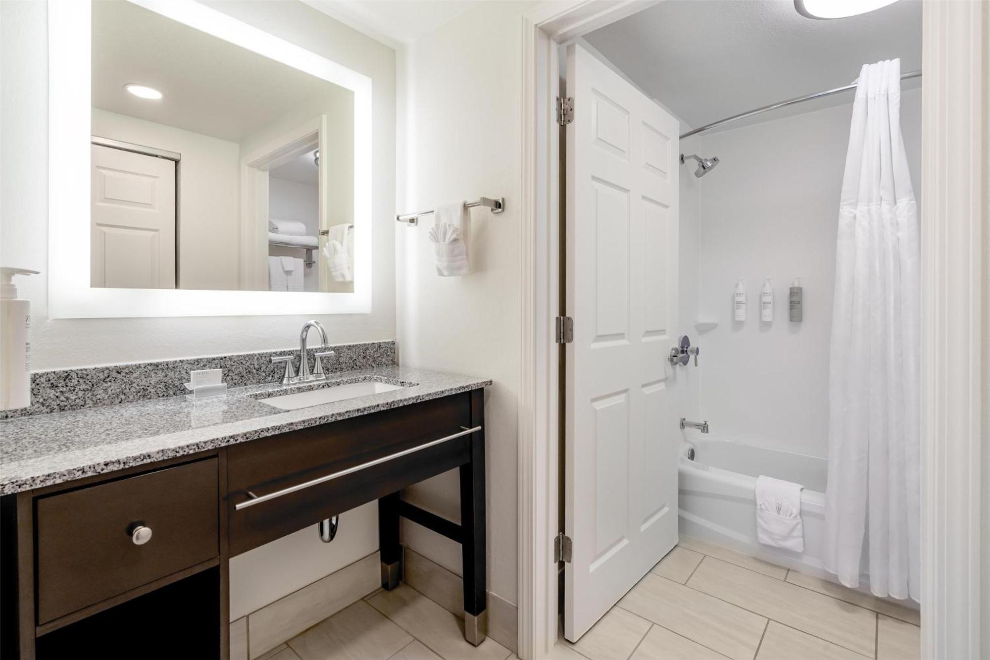 Homewood Suites By Hilton Eatontown Ngoại thất bức ảnh